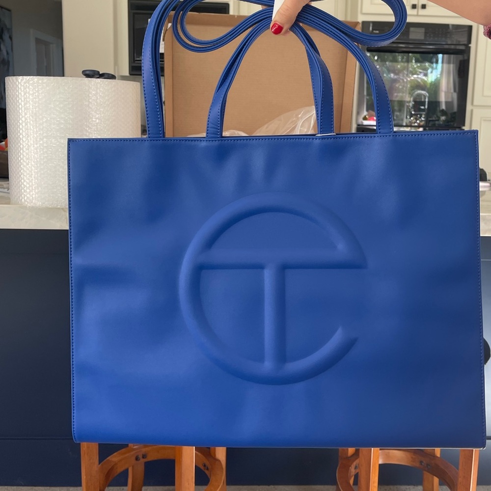 SOLD Authentic Telfar Large Shopping Bag